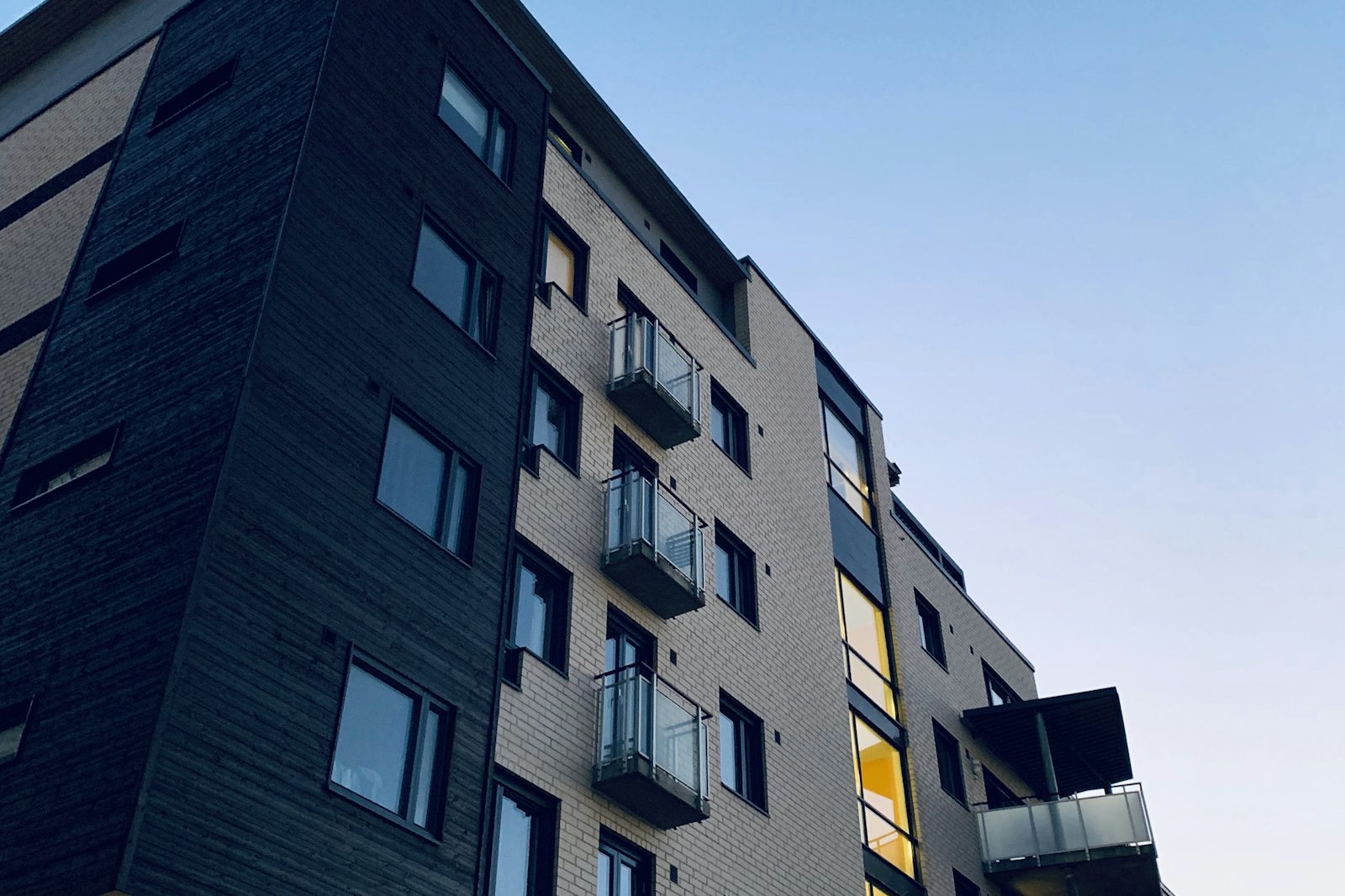 Resident app platforms for residential developers: 8 options to compare before building custom